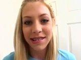 Video petite salope jouis en levrette